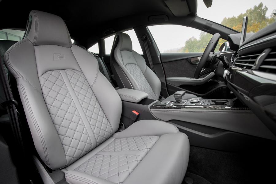 Интерьер Audi S5 Sportback 2016 года  (WW) (фото 23 из 45)